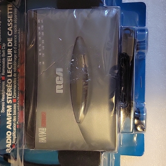 Radio Am/fm stereo cassette player brand new sealed RCA bass booster with head - Picture 2 of 8